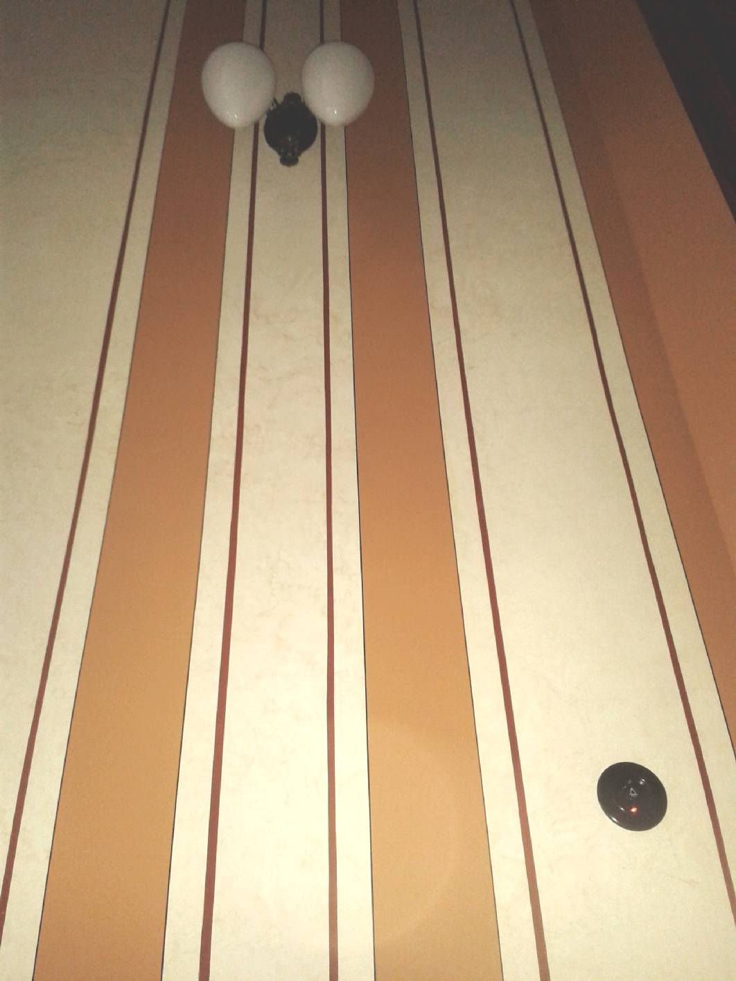 Marmorimitation, Marmorierung, Deckenmalerei, Kalkspachtel, Spachteltechnik, Schablonentechnik, Jugendstil  Treppenhaus, Treppenhaus Berlin, Gründerzeit Treppenhaus Berlin, Malerarbeiten Berlin, Maler Berlin, Restaurierung Berlin, Schablonen, Lasur, Lasuren, Kreuzberg, Prenzlauer Berg, Charlottenburg